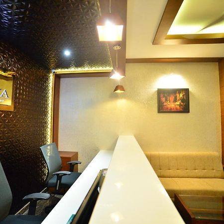 Hotel Priya Kottakkal Bagian luar foto